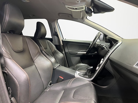 Volvo XC60 12 of 24