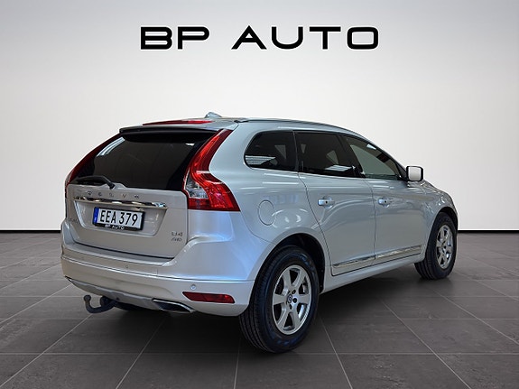 Volvo XC60 6 of 24