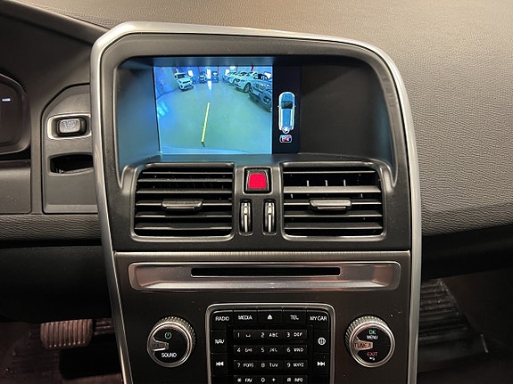 Volvo XC60 15 of 24