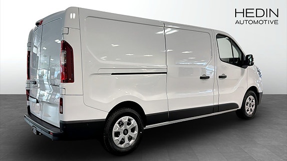 Renault Trafic 2 of 9