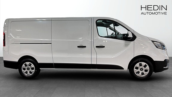 Renault Trafic 6 of 9