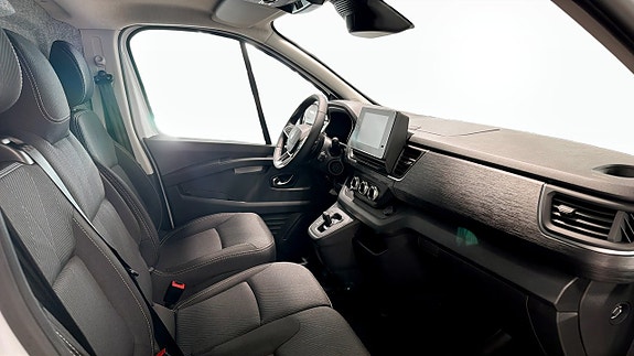 Renault Trafic 3 of 9