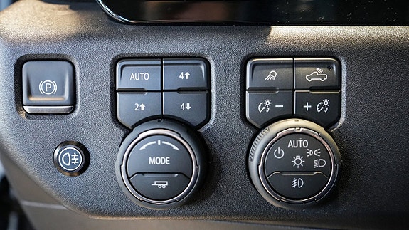 Chevrolet Silverado 1500 23 of 30