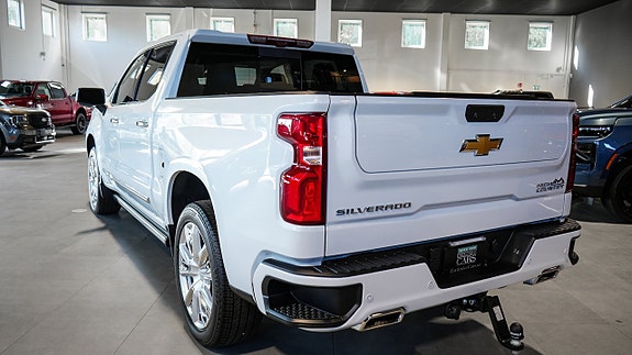 Chevrolet Silverado 1500 4 of 30