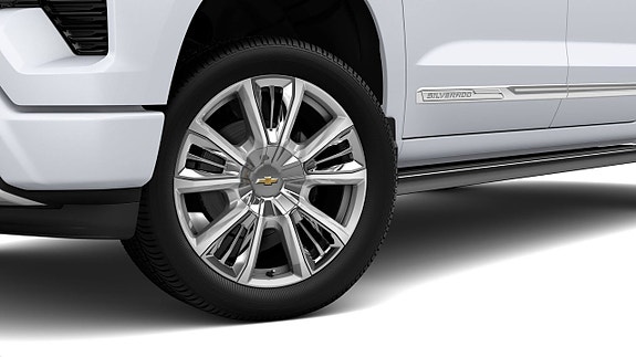 Chevrolet Silverado 4 of 5