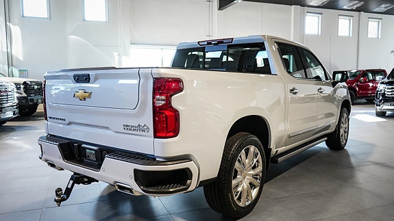 Chevrolet Silverado 1500 3 of 30