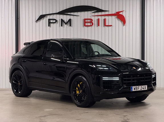 Porsche Cayenne 2 of 5