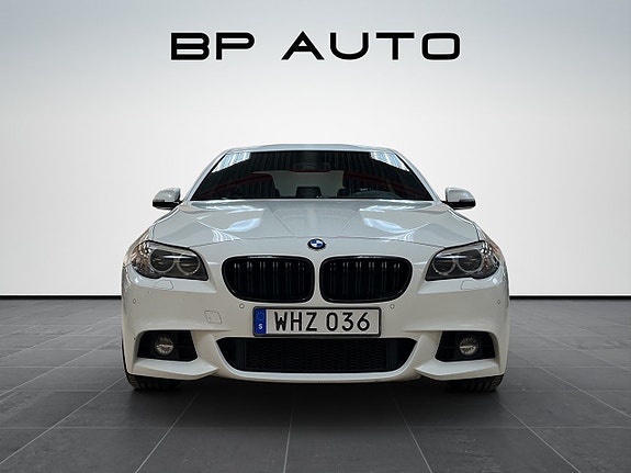 BMW 520d 4 of 5