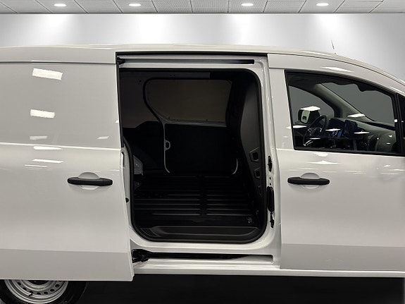Mercedes-Benz eCitan 8 of 9