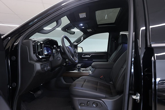 Chevrolet Silverado EV 16 of 25