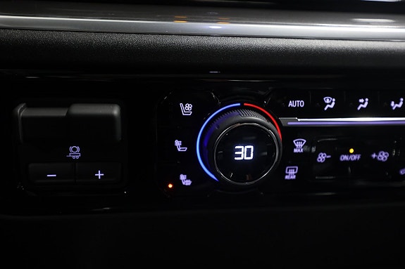 Chevrolet Silverado EV 25 of 25
