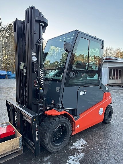 Toyota 8FBMT50 elmotvikt demokörd frisikt frilyft  få timmar