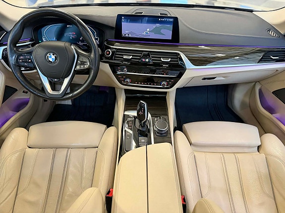 BMW 530e 2 of 5