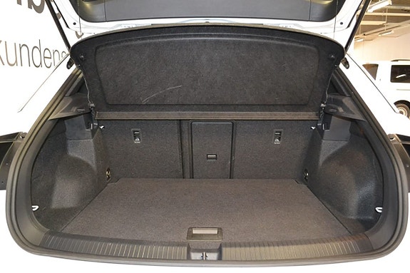 Volkswagen T-Roc 4 of 5