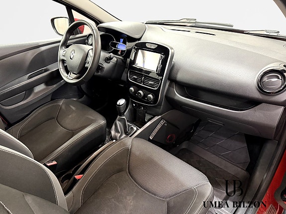 Renault Clio 6 of 8