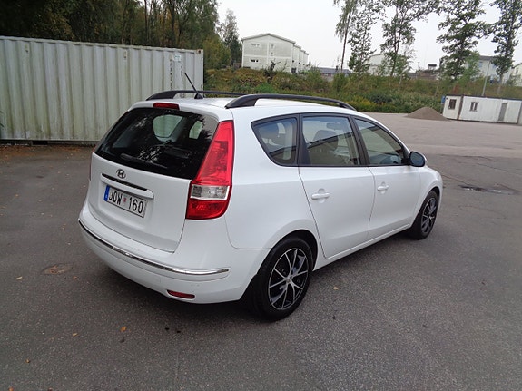 Hyundai i30 4 of 5