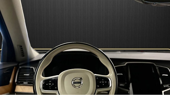 Volvo XC90 9 of 13