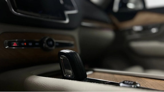 Volvo XC90 11 of 13