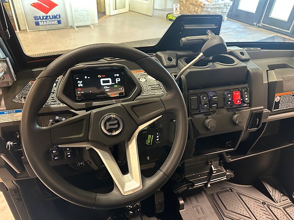CFMOTO UFORCE 600 EPS 4X4 Traktor A Hyttpaket Med Värme 8 of 9