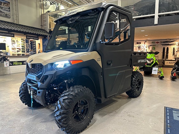 CFMOTO UFORCE 600 EPS 4X4 Traktor A Hyttpaket Med Värme 6 of 9