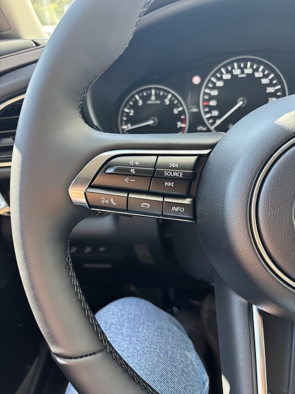 Mazda CX-30 9 of 18