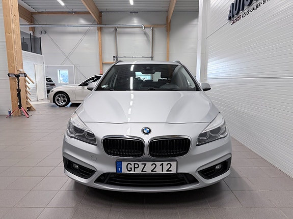 BMW 218 4 of 21