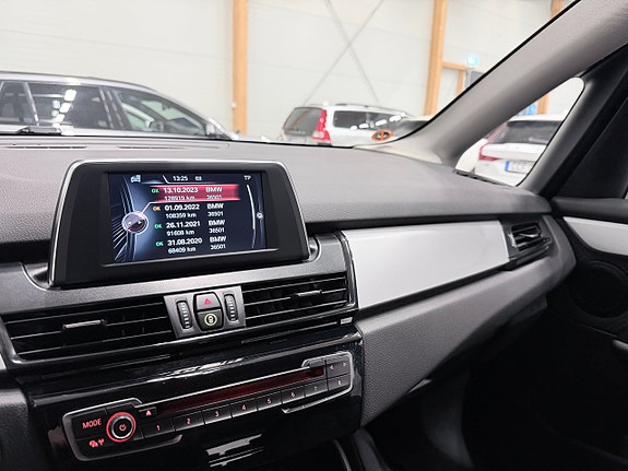 BMW 218 18 of 21