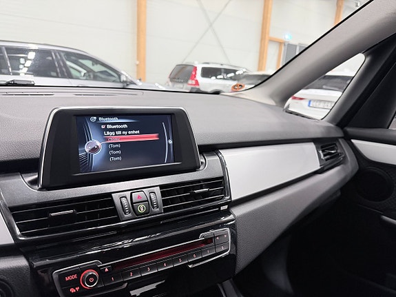 BMW 218 15 of 21