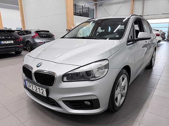 BMW 218 3 of 21