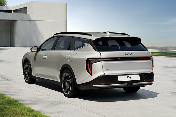 Kia K4 2 of 5