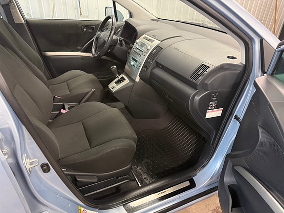 Toyota Corolla Verso 6 of 10
