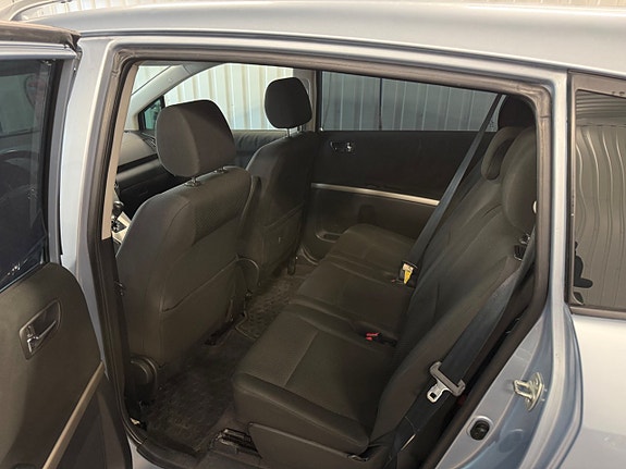 Toyota Corolla Verso 8 of 10