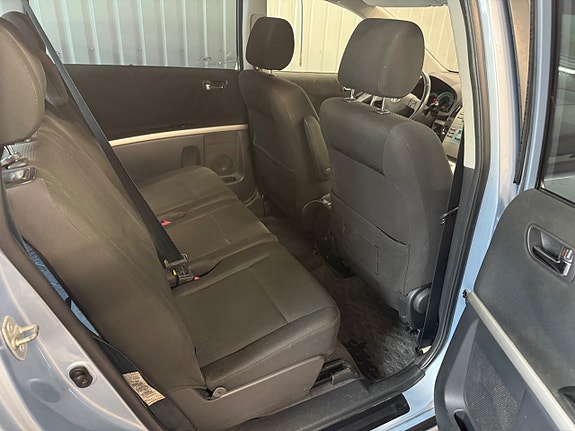 Toyota Corolla Verso 7 of 10