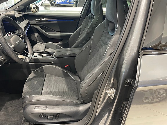 Skoda Superb 4 of 5