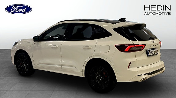 Ford Kuga 2 of 5