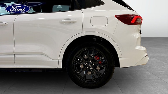 Ford Kuga 9 of 13