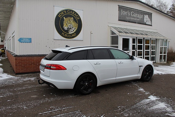 Jaguar XF 2 of 12