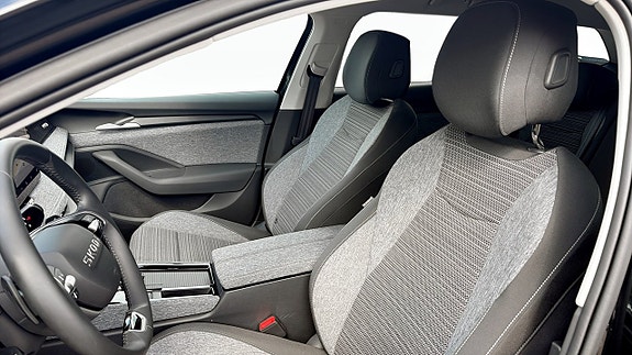 Skoda Superb 8 of 14