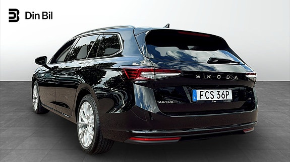 Skoda Superb 3 of 14