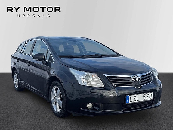 Toyota Avensis 5 of 5