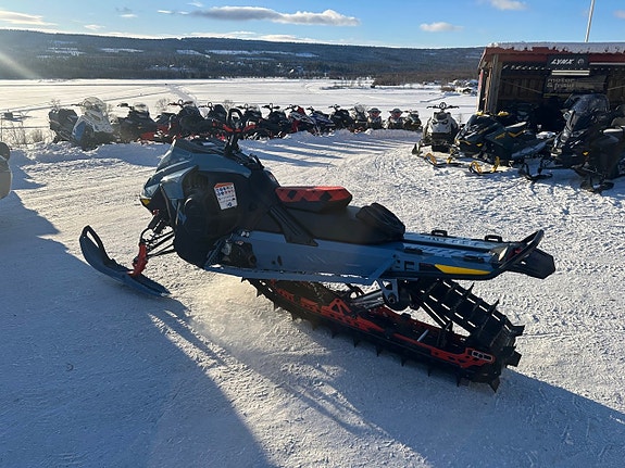 Ski-Doo Freeride 146" 850 E-Tec -26 4 of 5