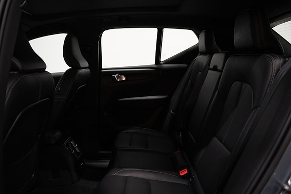 Volvo XC40 19 of 21