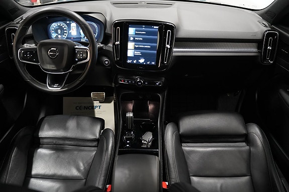 Volvo XC40 11 of 21