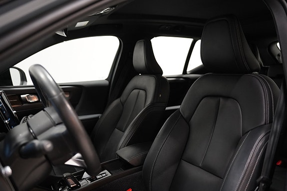 Volvo XC40 6 of 21