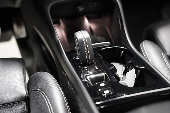 Volvo XC40 14 of 21