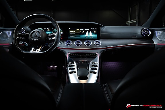 Mercedes-Benz AMG GT 43 16 of 28