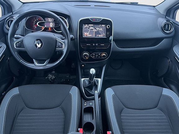 Renault Clio 10 of 15