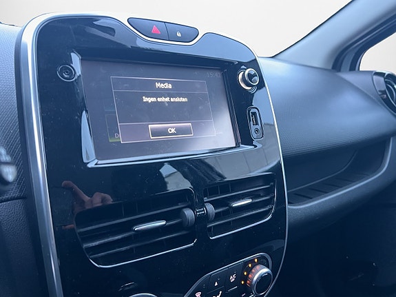Renault Clio 14 of 15