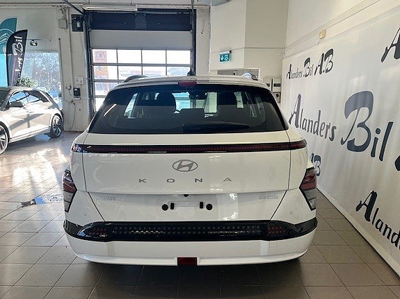 Hyundai Kona 4 of 5