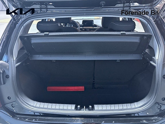 Kia Picanto 12 of 12